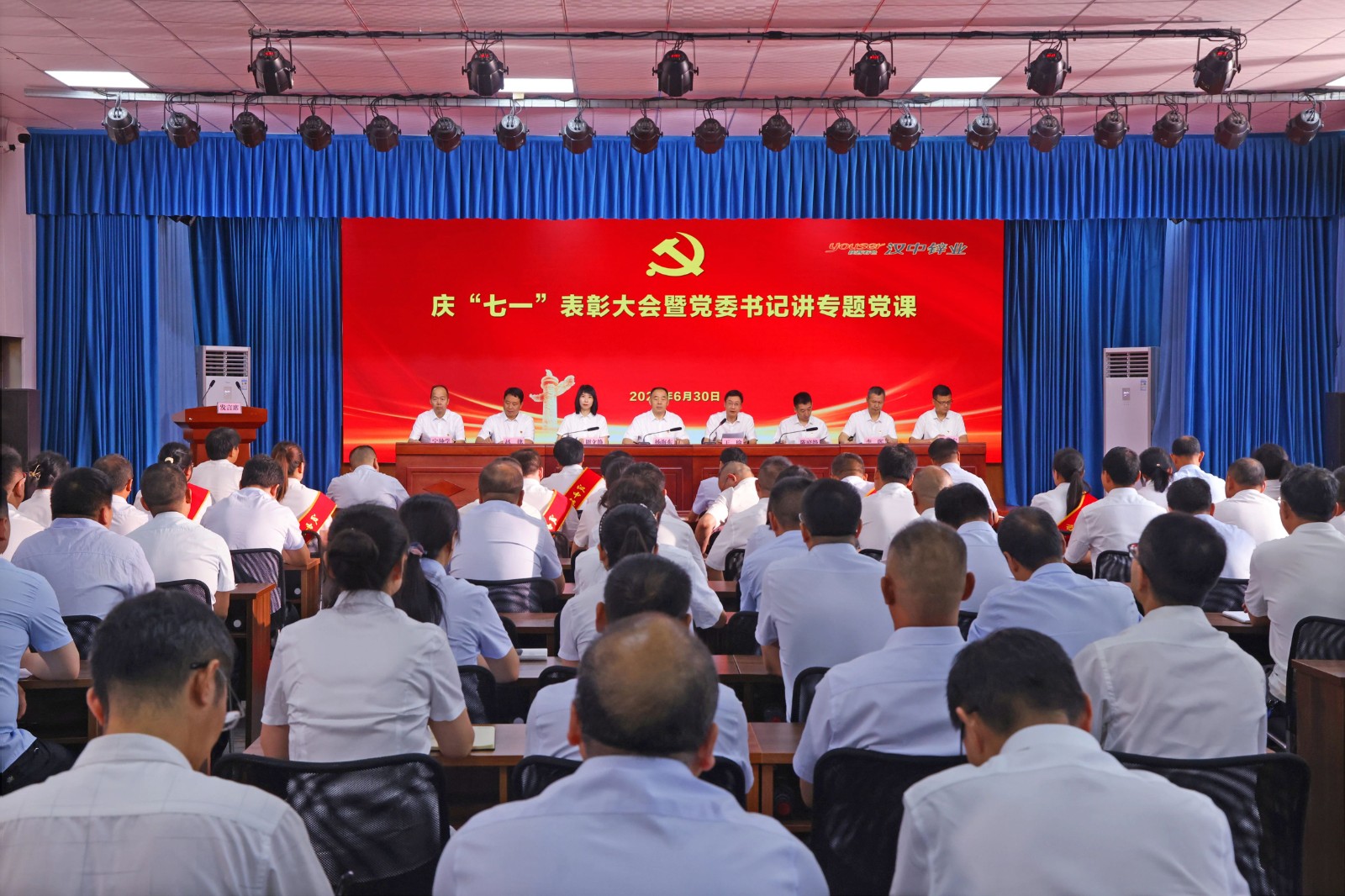 1752737929783087.jpg 723.jpg